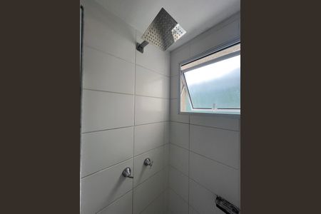 Apartamento à venda com 69m², 2 quartos e 1 vagaDetalhe do banheiro