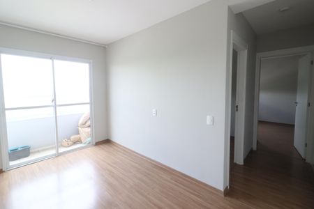 Sala de apartamento para alugar com 2 quartos, 47m² em Piratininga, Osasco