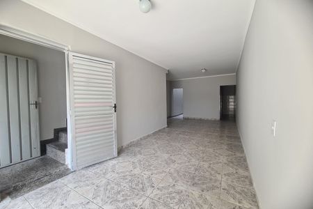Casa para alugar com 88m², 2 quartos e 2 vagas Casa para alugar com 88m², 2 quartos e 2 vagasGaragem