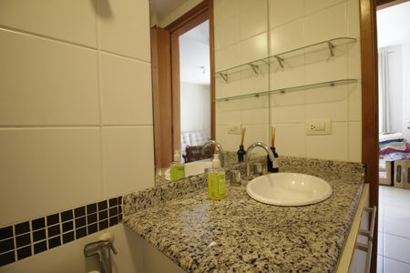 Apartamento para alugar com 69m², 2 quartos e 1 vagaBanheiro social