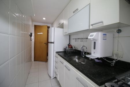 Apartamento para alugar com 69m², 2 quartos e 1 vagaCozinha