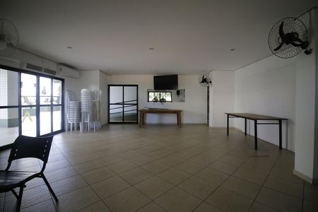 Apartamento para alugar com 69m², 2 quartos e 1 vagaÁrea comum - Salão de festas