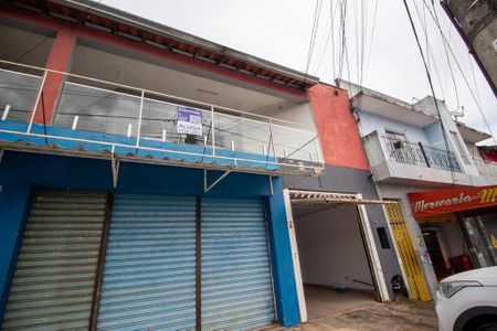 Casa para alugar com 450m², 2 quartos e 2 vagasFachada