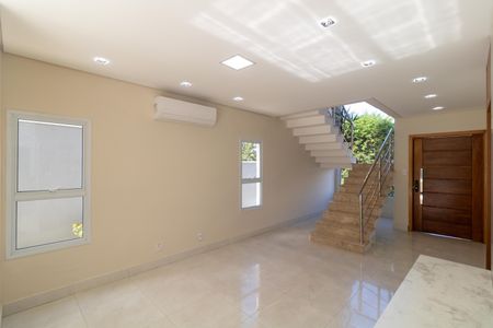 Casa de condomínio para alugar com 270m², 3 quartos e 4 vagas Casa de condomínio para alugar com 270m², 3 quartos e 4 vagasSalas