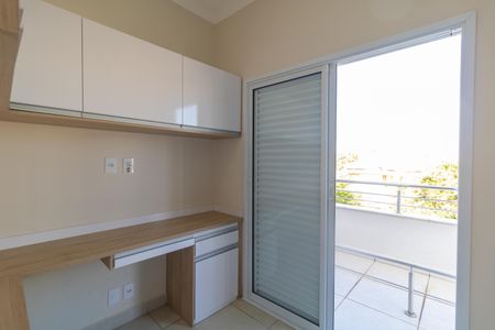 Casa de condomínio para alugar com 270m², 3 quartos e 4 vagas Casa de condomínio para alugar com 270m², 3 quartos e 4 vagasEscritório