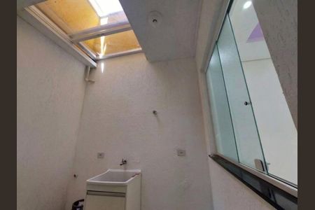 Área de serviço de casa de condomínio para alugar com 2 quartos, 70m² em Parada XV de Novembro, São Paulo