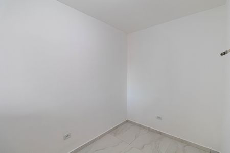 Quarto 2 de casa para alugar com 2 quartos, 42m² em Vila Marieta, São Paulo