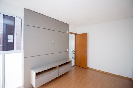 Sala de apartamento à venda com 2 quartos, 38m² em Tres Barras, Contagem