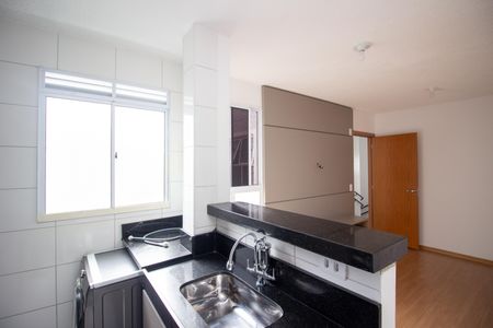 Apartamento à venda com 38m², 2 quartos e 1 vaga Apartamento à venda com 38m², 2 quartos e 1 vagaBanheiro Social
