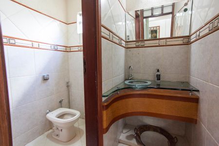 Casa para alugar com 230m², 3 quartos e 2 vagasLavabo