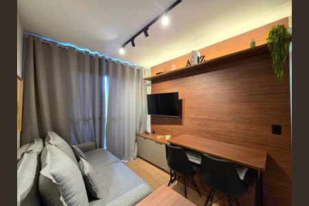 Sala de apartamento à venda com 2 quartos, 47m² em Moema, São Paulo