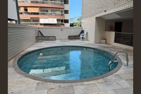 Apartamento à venda com 72m², 2 quartos e 2 vagasÁrea comum - Piscina