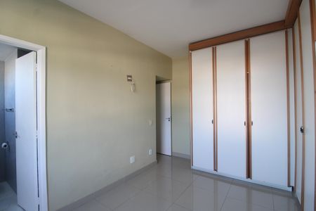Apartamento à venda com 72m², 2 quartos e 2 vagasSuíte