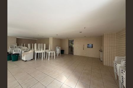 Apartamento à venda com 72m², 2 quartos e 2 vagasÁrea comum - Salão de festas