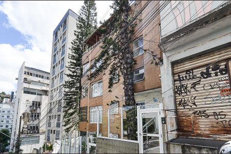 Apartamento à venda com 330m², 6 quartos e 4 vagasFachada