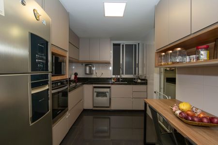 Apartamento à venda com 112m², 3 quartos e 2 vagasCOZINHA