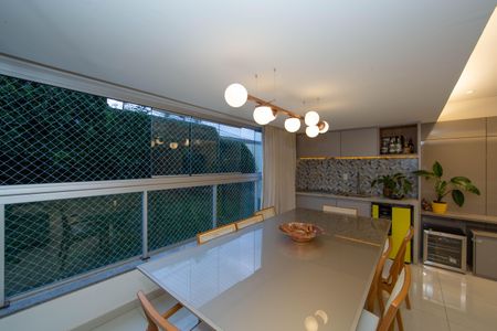 Apartamento à venda com 112m², 3 quartos e 2 vagasVARANDA