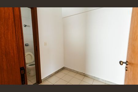 Apartamento para alugar com 140m², 4 quartos e 2 vagasQuarto de Serviço