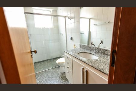 Apartamento para alugar com 140m², 4 quartos e 2 vagasBanheiro