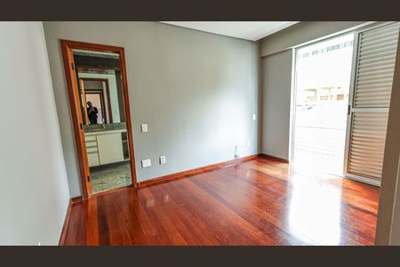 Apartamento para alugar com 140m², 4 quartos e 2 vagasQuarto Suíte