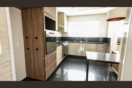 Apartamento para alugar com 140m², 4 quartos e 2 vagasCozinha