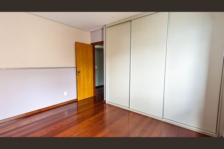 Quarto 2 de apartamento para alugar com 4 quartos, 140m² em Buritis, Belo Horizonte