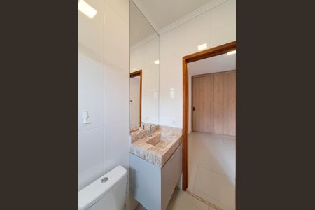 Casa para alugar com 110m², 3 quartos e 2 vagasBanheiro Quarto 1