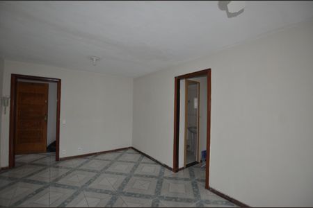 Sala de apartamento para alugar com 2 quartos, 63m² em Marechal Hermes, Rio de Janeiro