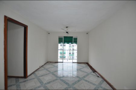 Sala de apartamento para alugar com 2 quartos, 63m² em Marechal Hermes, Rio de Janeiro