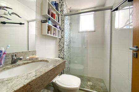 Apartamento à venda com 65m², 3 quartos e 2 vagasBanheiro