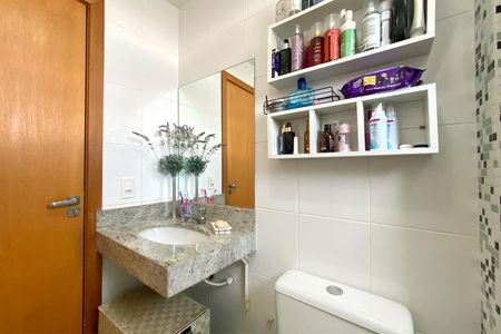 Apartamento à venda com 65m², 3 quartos e 2 vagasBanheiro