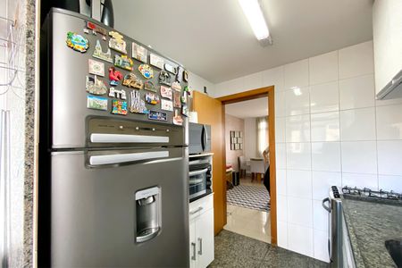 Apartamento à venda com 65m², 3 quartos e 2 vagasCozinha