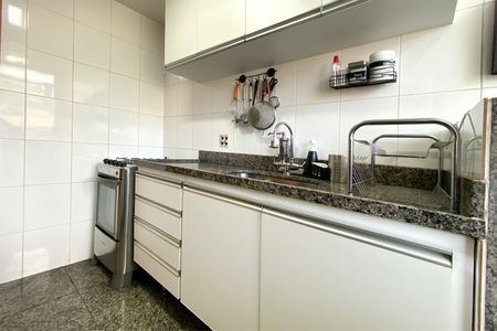 Apartamento à venda com 65m², 3 quartos e 2 vagasCozinha