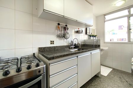 Apartamento à venda com 65m², 3 quartos e 2 vagasCozinha