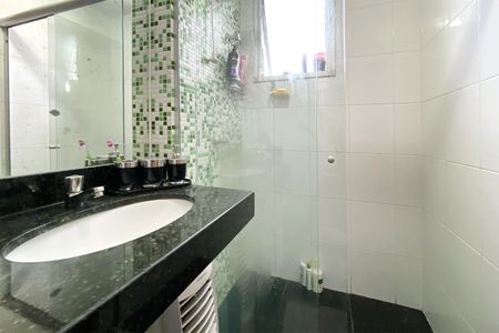 Apartamento à venda com 65m², 3 quartos e 2 vagasBanheiro da Suíte 1