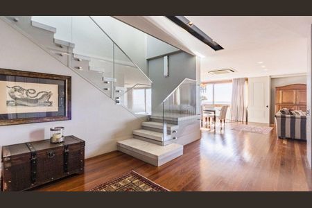 Sala de apartamento para alugar com 4 quartos, 500m² em Moinhos de Vento, Porto Alegre