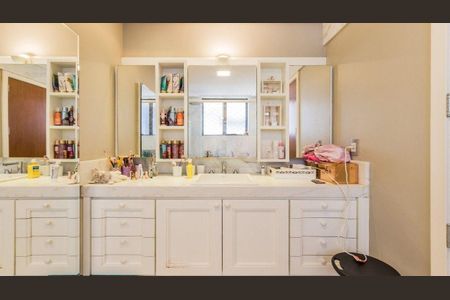 Apartamento para alugar com 500m², 4 quartos e 3 vagasÁrea de Serviço