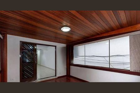 Casa à venda com 168m², 4 quartos e 2 vagas