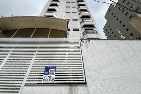 Apartamento à venda com 69m², 3 quartos e 2 vagasFachada + plaquinha 