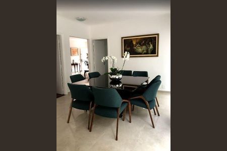 Casa à venda com 3 quartos, 375m² em Indianópolis, São Paulo