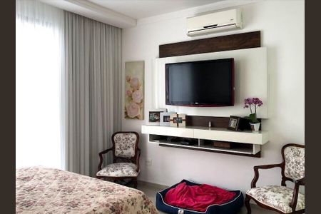 Casa à venda com 3 quartos, 375m² em Indianópolis, São Paulo