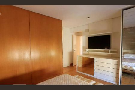 Apartamento à venda com 212m², 3 quartos e 4 vagas
