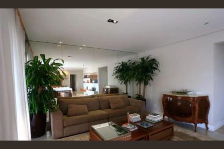 Apartamento à venda com 212m², 3 quartos e 4 vagas