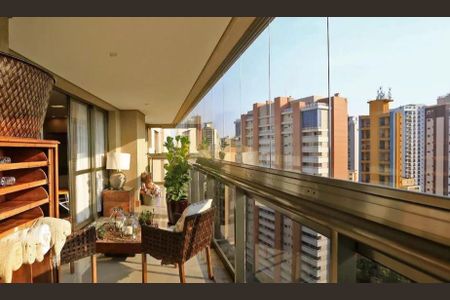 Apartamento à venda com 212m², 3 quartos e 4 vagas