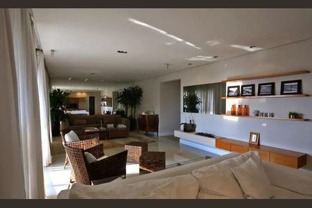 Apartamento à venda com 212m², 3 quartos e 4 vagas