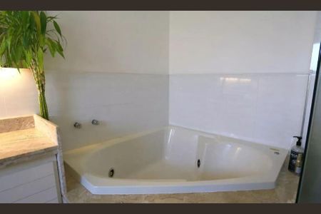 Apartamento à venda com 212m², 3 quartos e 4 vagas