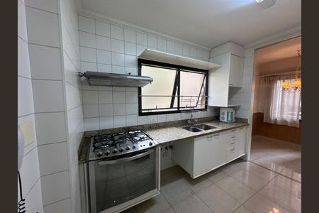 Apartamento à venda com 213m², 3 quartos e 4 vagas