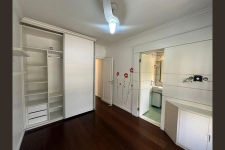 Apartamento à venda com 213m², 3 quartos e 4 vagas