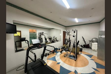 Apartamento à venda com 213m², 3 quartos e 4 vagas