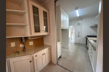 Apartamento à venda com 213m², 3 quartos e 4 vagas